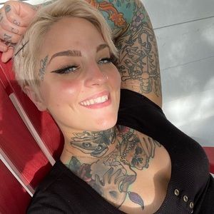 Meet your Posher, Christina